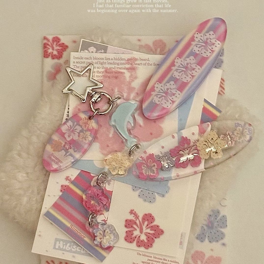 Llavero de verano con dijes ac - Tech Girl Accessories reseña y precio